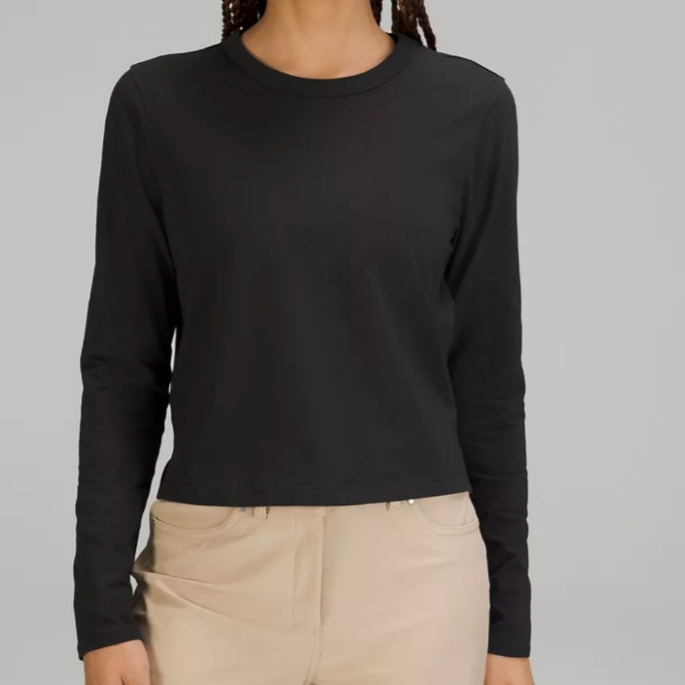 BNWT women's long sleeve